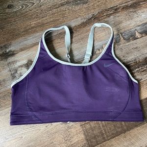 Nike sports bra medium